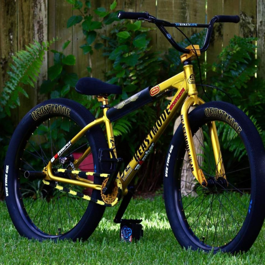Macfox x1s with black and yellow two tone design, featuring Insane Chains and a standout bike frame.