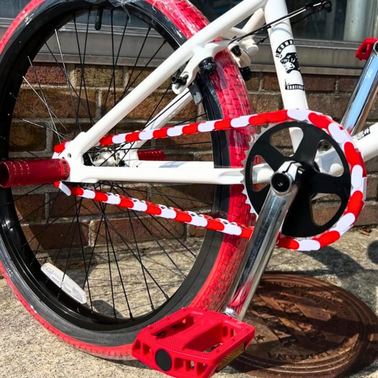 White & Red Chain Caps