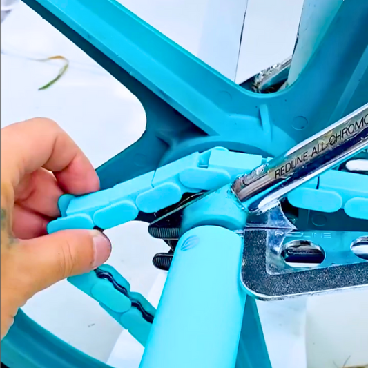 Big Wheelie Chain Caps - Teal - Easy Snap on  – 56 Piece (Adults & Teens) / 35 Piece (Kids)