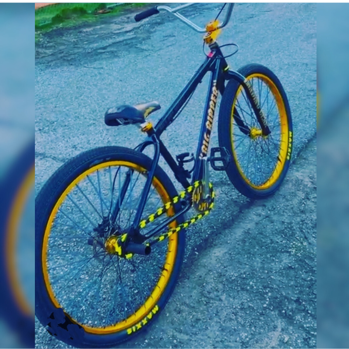 Black & Yellow